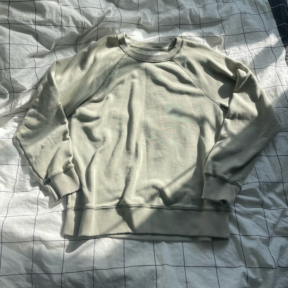 light green american eagle sweatshirt